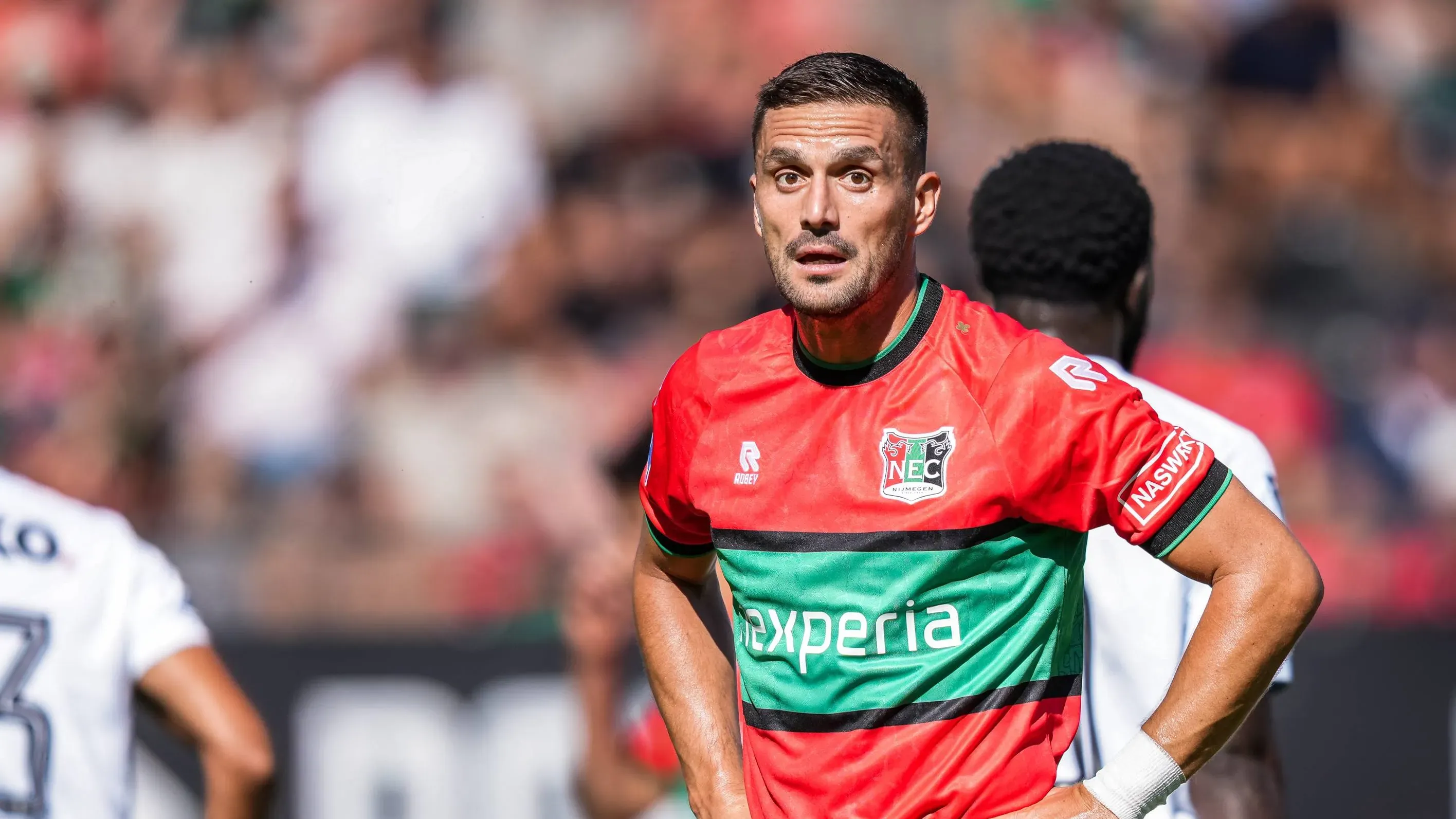 Dusan Tadić in het shirt van N.E.C.