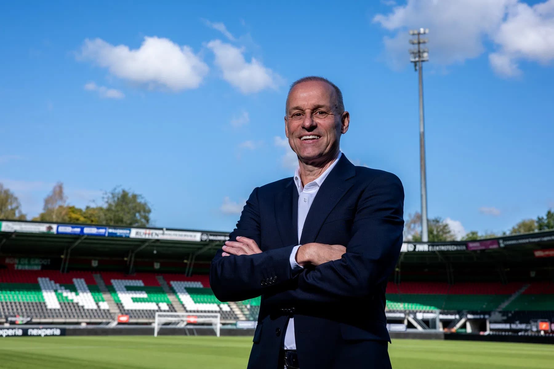 Technisch directeur Carlos Aalbers in het Goffertstadion (foto: Voetbal International)
